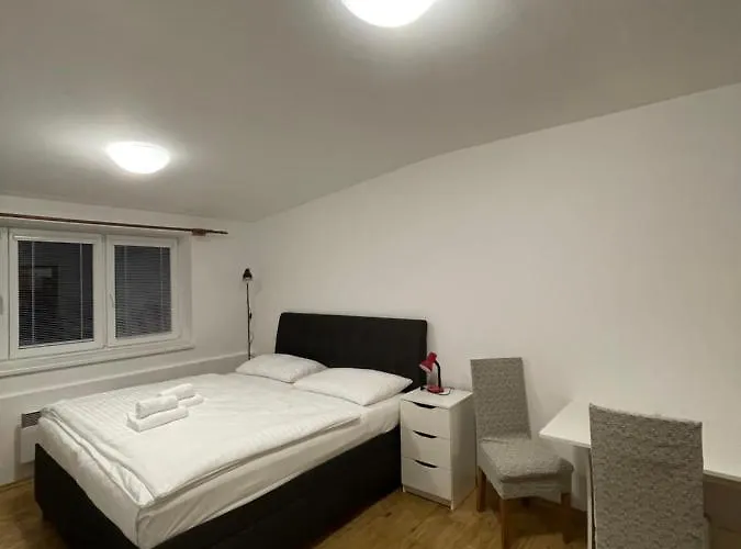 V Lipne Nad Vltavou 25 アパート *